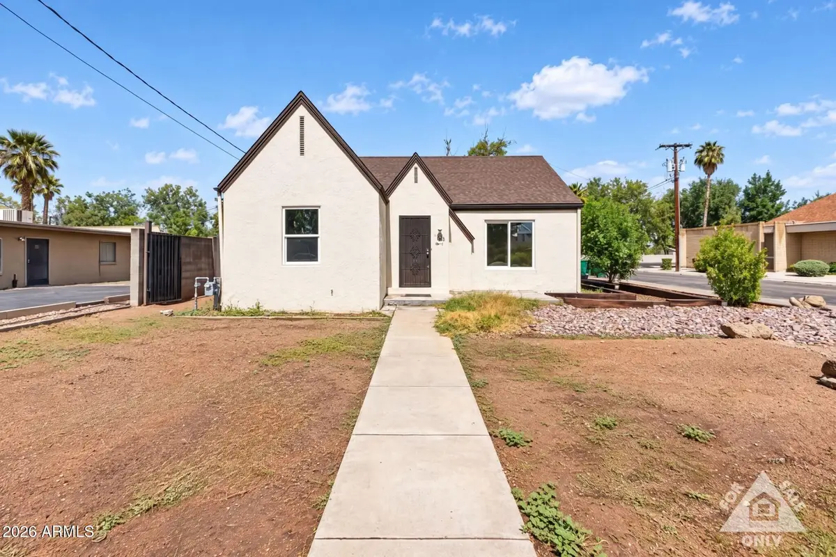 130 E 2nd Avenue, Mesa, AZ 85210 - #1