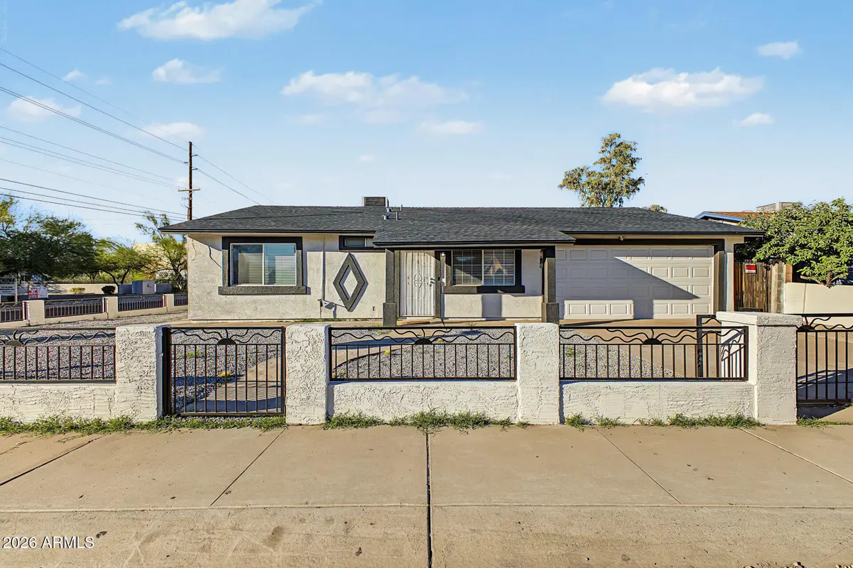 7062 W Garfield Street, Phoenix, AZ 85043 - #1
