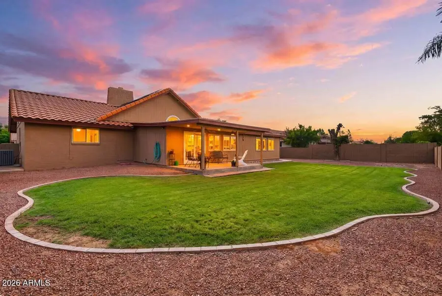 694 E Washington Avenue, Gilbert, AZ 85234 - #2