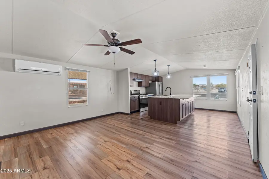 21199 W Escapee Way, Congress, AZ 85332 - #3