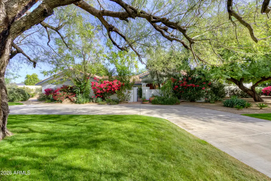 9825 N 51st Place, Paradise Valley, AZ 85253 - #2