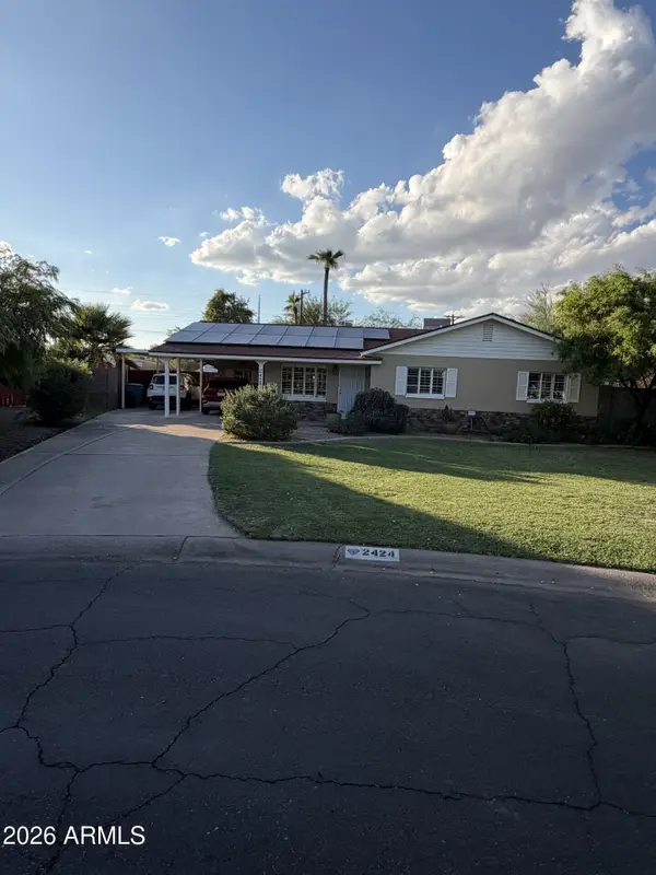 2424 W Stella Lane, Phoenix, AZ 85015