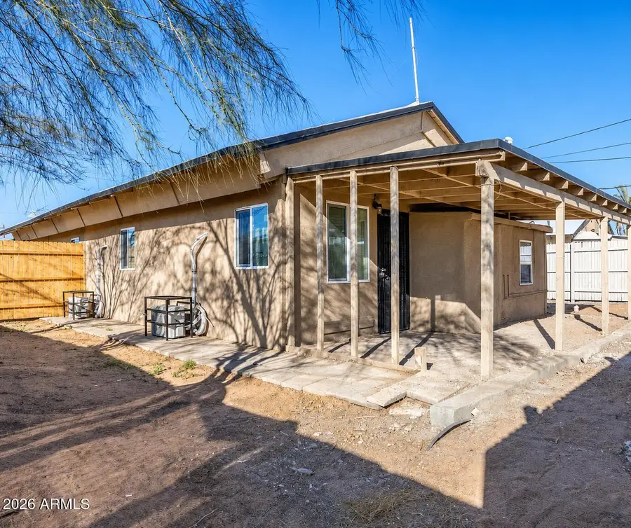 421 W 9th Street, Casa Grande, AZ 85122 - #3