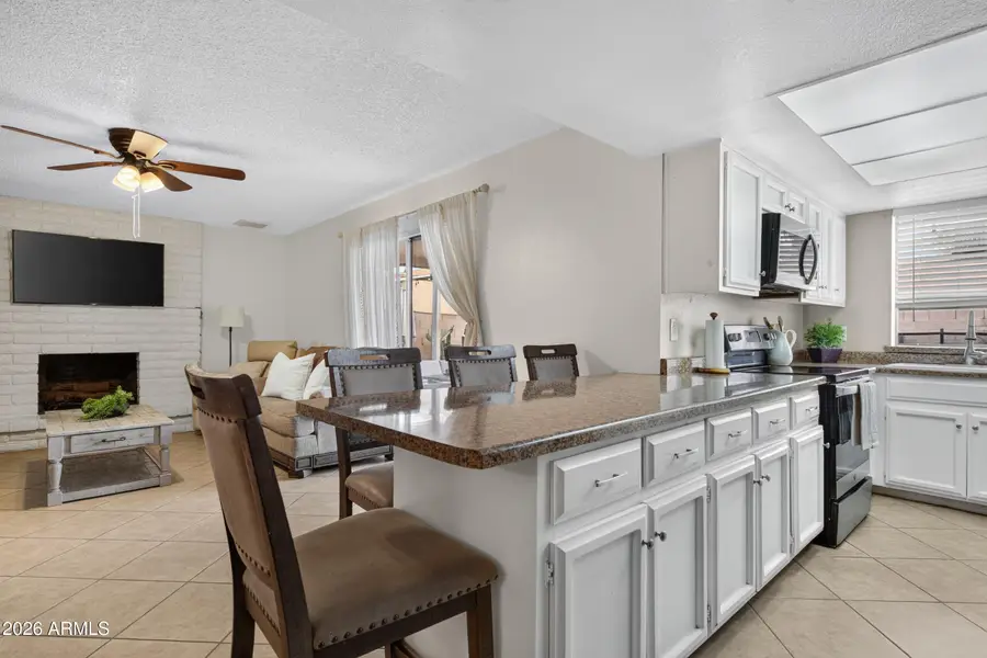 3902 W Sharon Avenue, Phoenix, AZ 85029 - #2