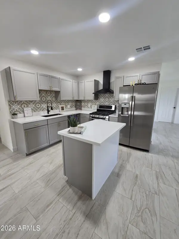 5703 W Sells Drive, Phoenix, AZ 85031