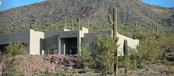1825 E Honda Bow Road, New River, AZ 85087