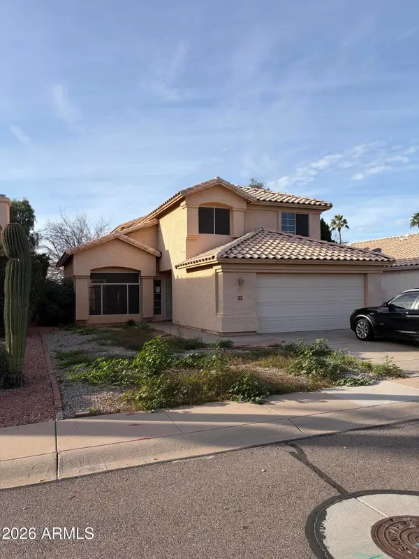 240 S Windstream Place, Chandler, AZ 85225