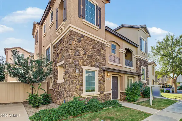 1327 S Sabino Drive, Gilbert, AZ 85296