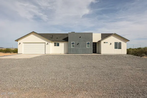 8225 S 351st Lane, Tonopah, AZ 85354