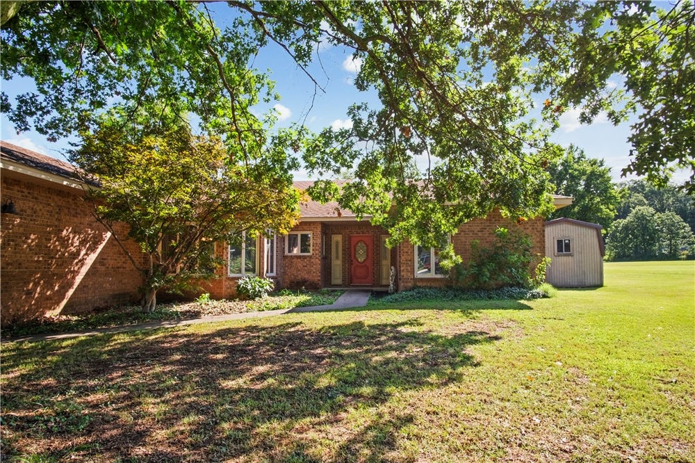 21646 Pinehurst Court, Siloam Springs, AR 72761 BHGRE