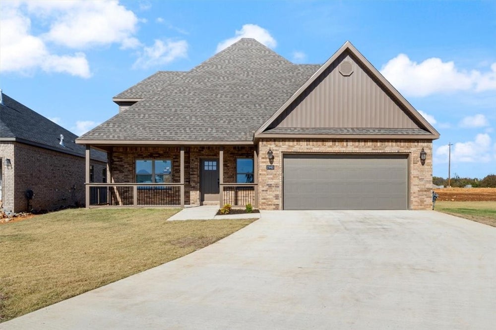 1940 Lordsburg Court, Centerton, AR 72712 BHGRE