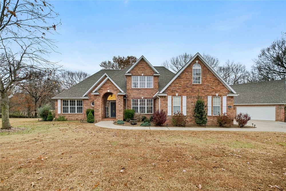 1417 N Hilltop Farm Lane, Rogers, AR 72756 BHGRE
