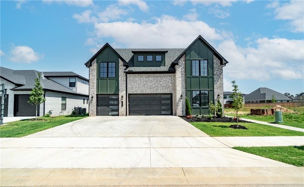 6800 SW Heartbeat Lane, Bentonville, AR 72713 BHGRE