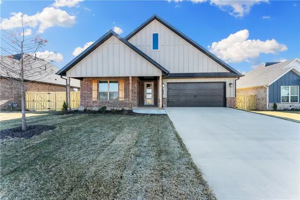 1907 N Bugg Street, Pea Ridge, AR 72751