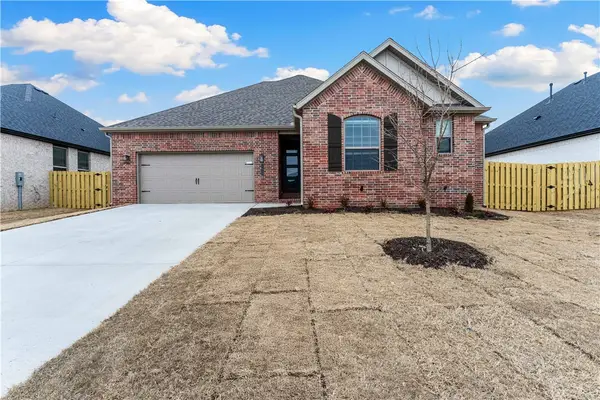 1912 S Edwards Street, Pea Ridge, AR 72751