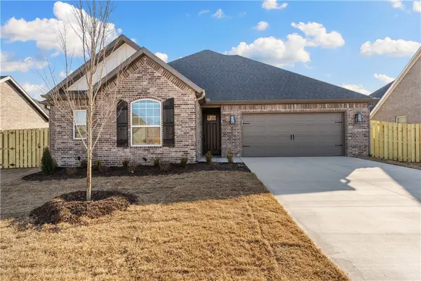 1911 N Edwards Street, Pea Ridge, AR 72751