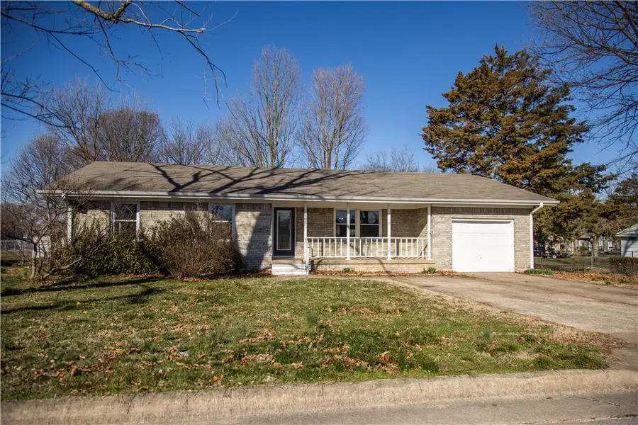908 S Maple Street, Siloam Springs, AR 72761 - Image #2