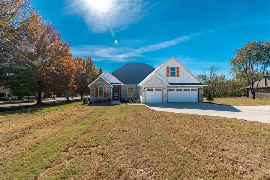 4495 W Mount Comfort Road, Fayetteville, AR 72704 - Image #2