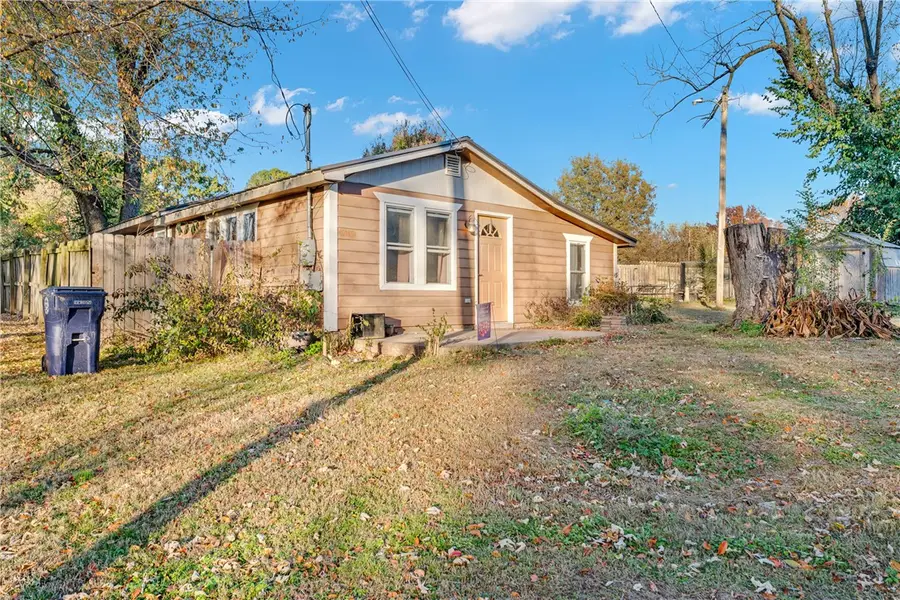 606 Buchanan Street, Prairie Grove, AR 72753 - Image #2