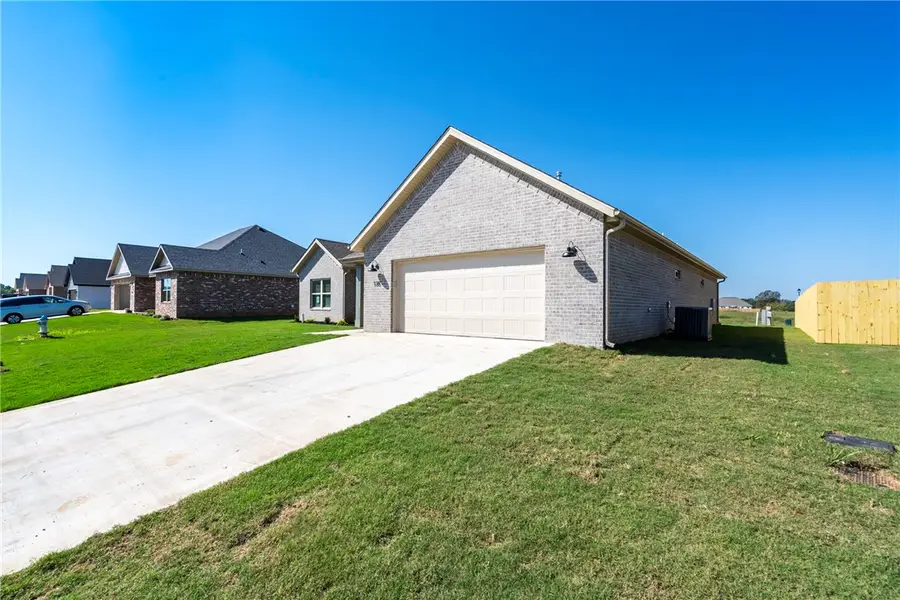 135 N Banner Avenue, Farmington, AR 72730 - Image #3