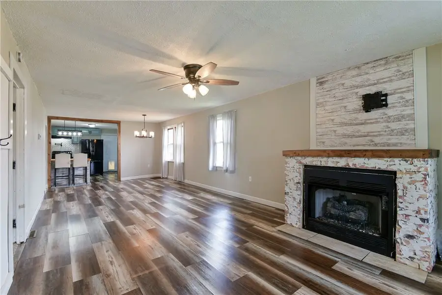 330 Sloan, Mount Vernon, MO 65712 - Image #3