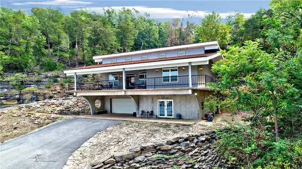 8875 Garrison Road, Rogers, AR 72756