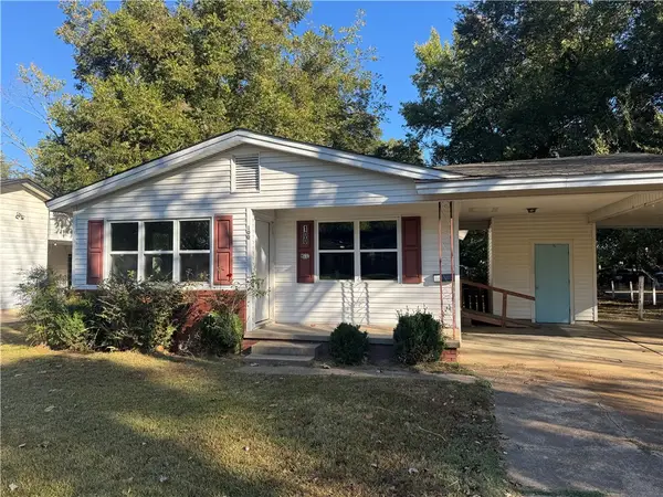 100 W Lincoln Street, Searcy, AR 72143