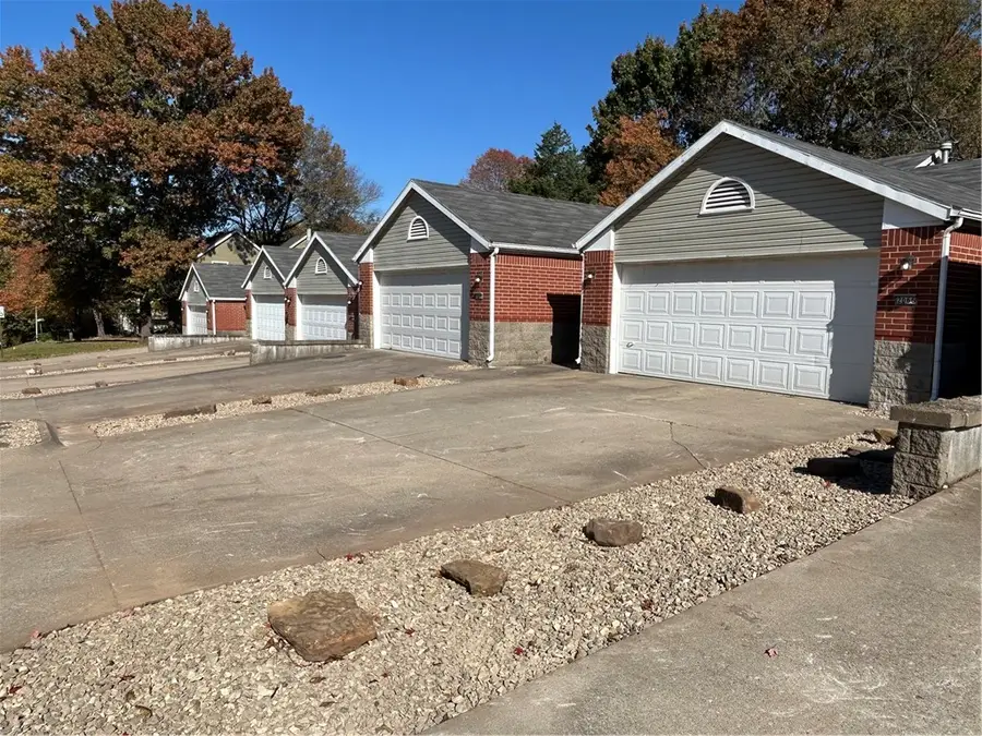 2074 N Kantz Lane, Fayetteville, AR 72703 - Image #2