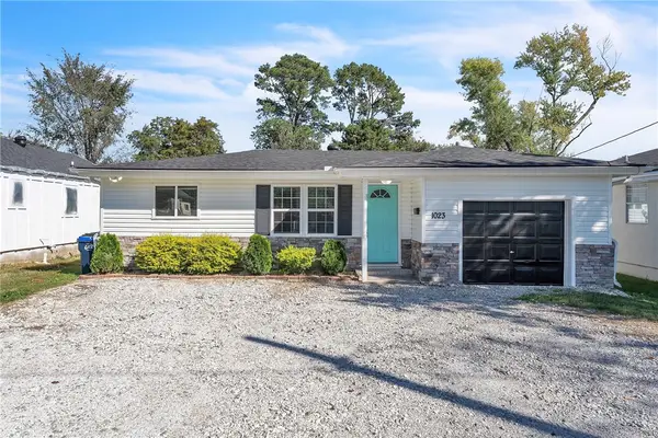 1023 S B Street, Rogers, AR 72756