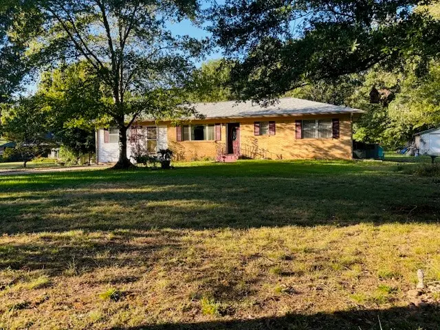 2802 Honeysuckle Lane, Russellville, AR 72801 - Image #2