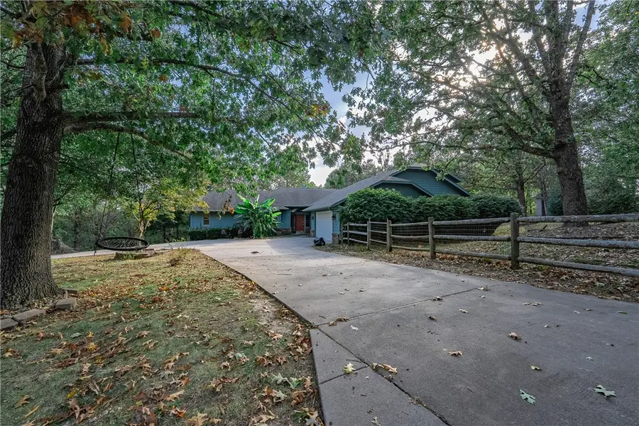 11974 Oak Hills Drive, Bentonville, AR 72712 - Image #2