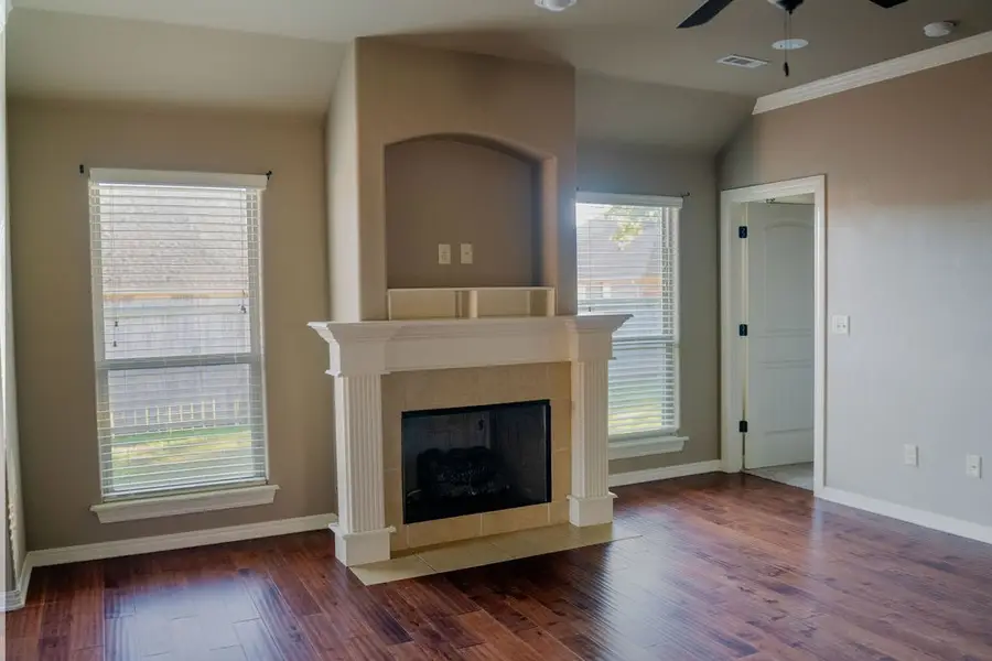 4302 W Murfield Drive, Rogers, AR 72758 - Image #2