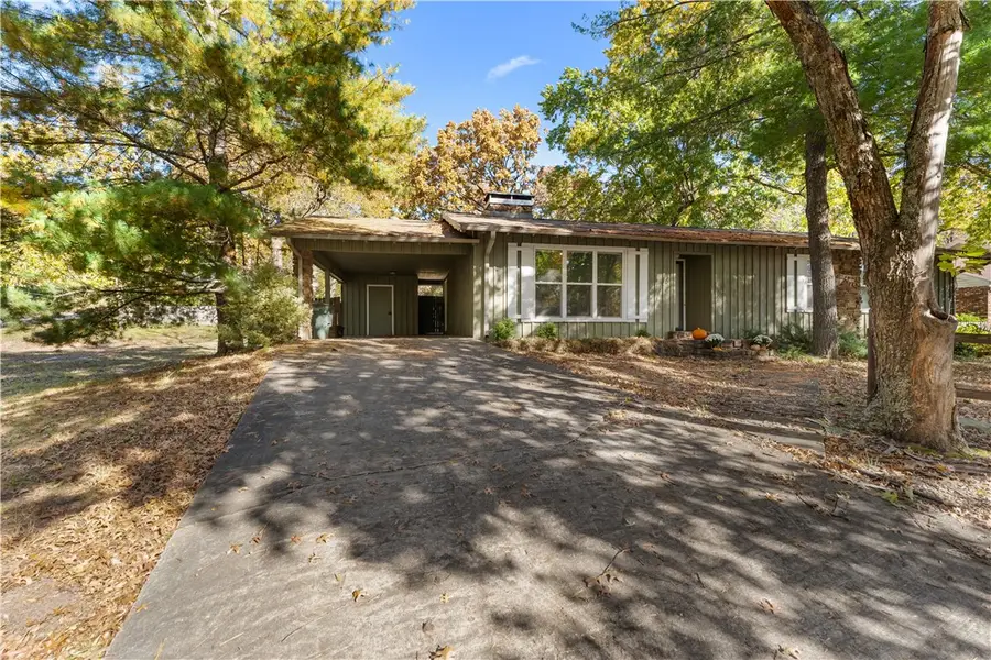 1316 Cardinal Drive, Fayetteville, AR 72703 - Image #2