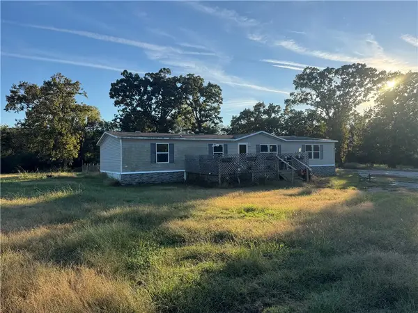 1724 Greasy Valley Road, Paris, AR 72855