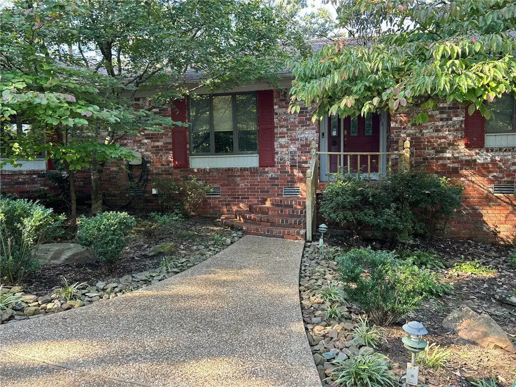301 River Oaks Lane, Russellville, AR 72802 - Image #1