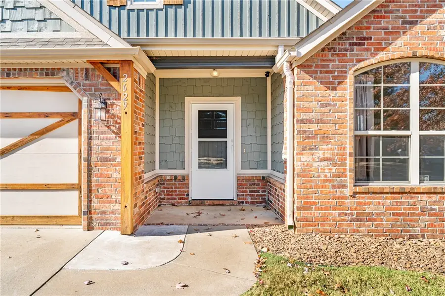 2629 N Sierra Avenue, Fayetteville, AR 72703 - Image #2