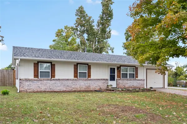 103 J Street, Bentonville, AR 72712