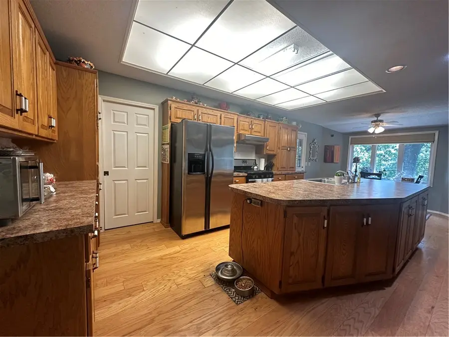 8 Elizabeth Drive, Bella Vista, AR 72715 - Image #2