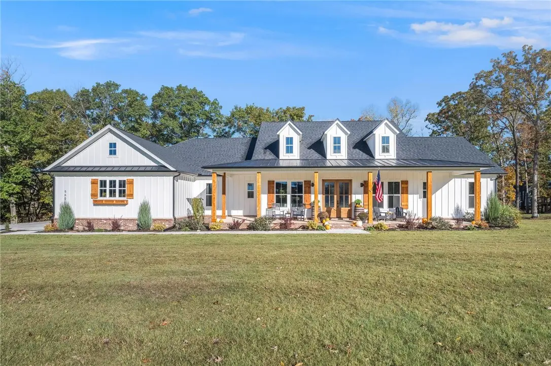 560 Forrest Drive, Pea Ridge, AR 72751 - Image #1