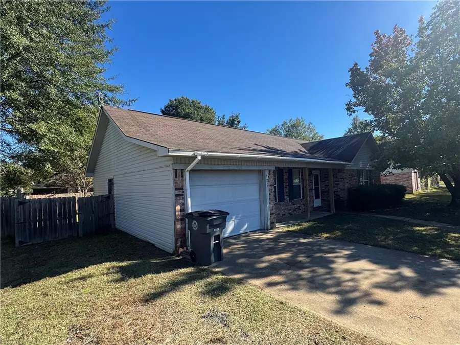 126 Fieldcrest, Searcy, AR 72143 - Image #2
