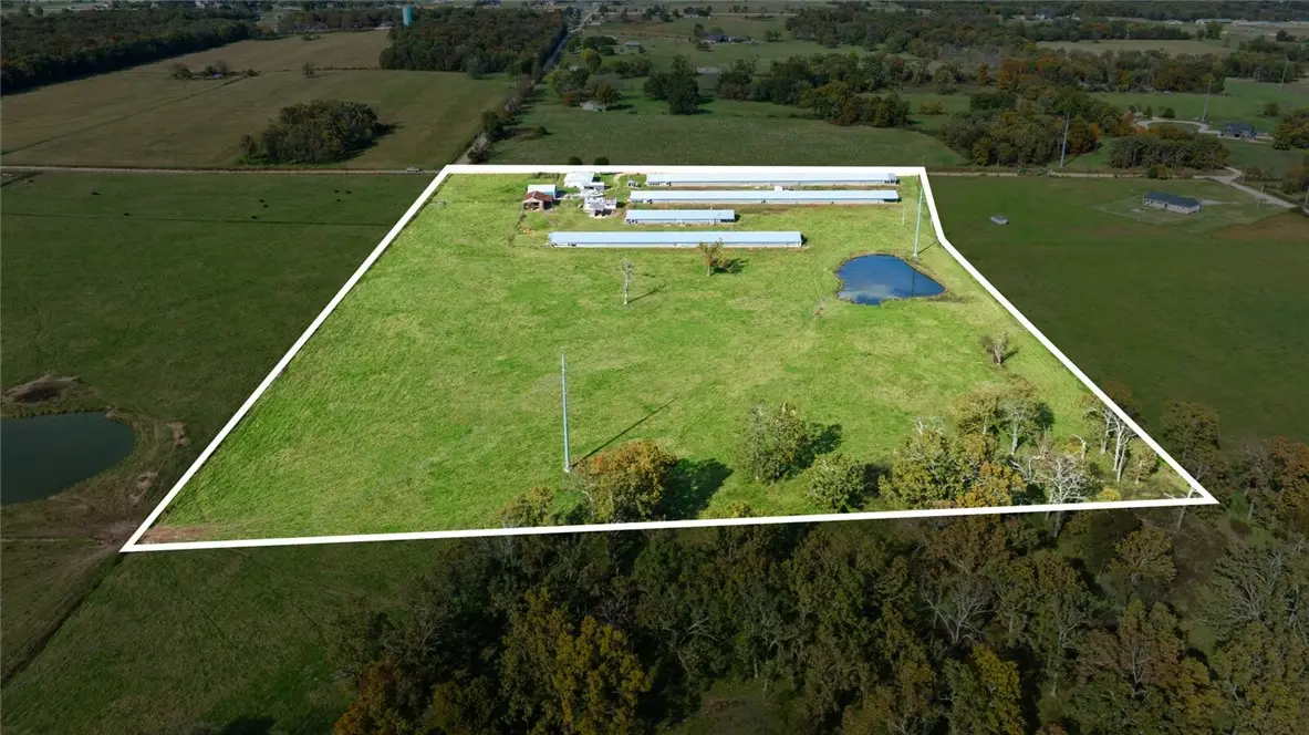 15165 Peterson Road, Gentry, AR 72734 - Image #1