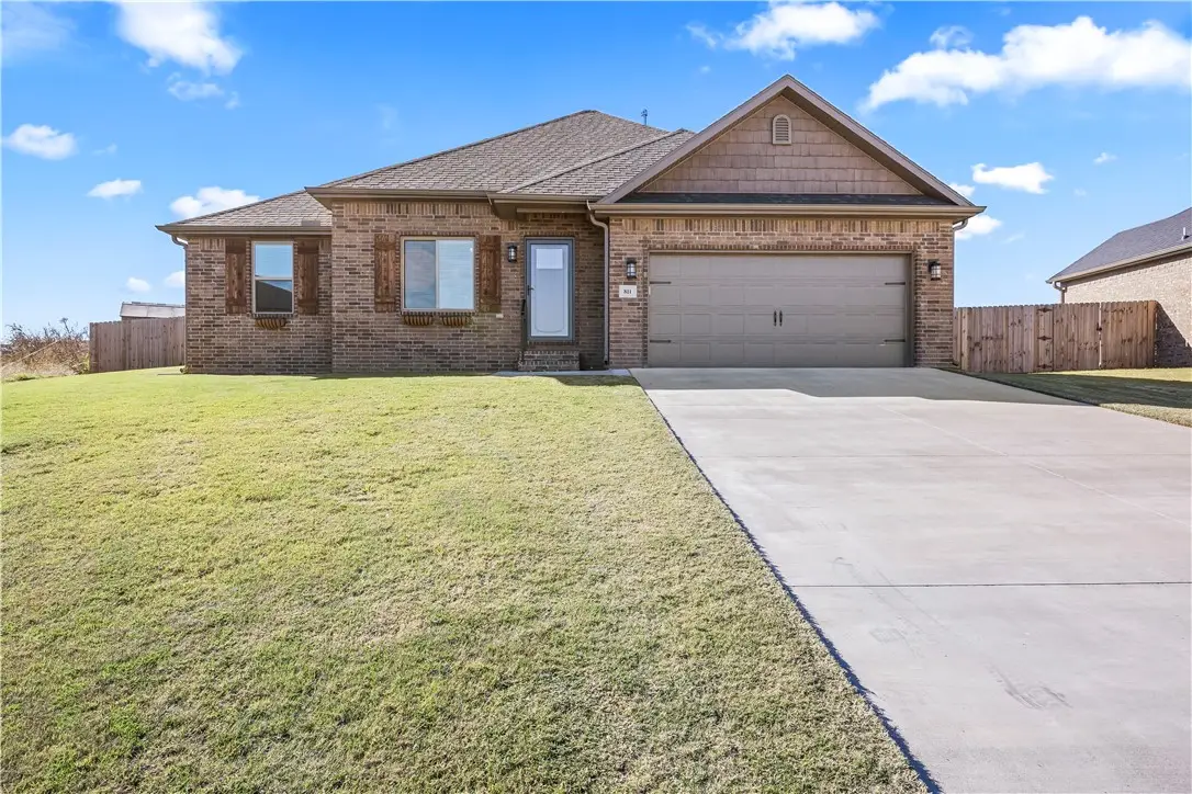811 Pinnacle Street, Prairie Grove, AR 72753 - Image #1