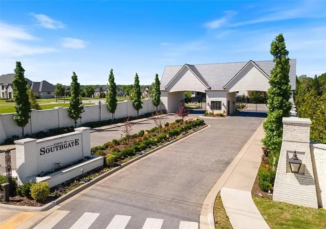 4805 S Southgate Estates Circle, Rogers, AR 72758 - Image #1