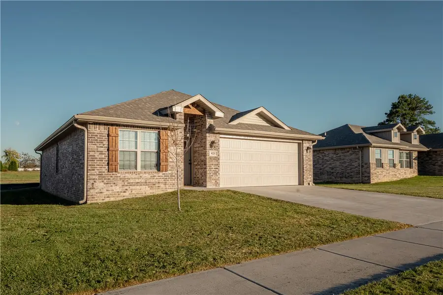 925 Canvasback Drive, Siloam Springs, AR 72761 - Image #2