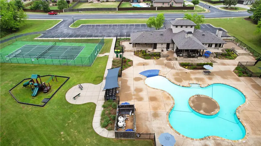 3220 Laurel Circle, Centerton, AR 72719 - Image #2