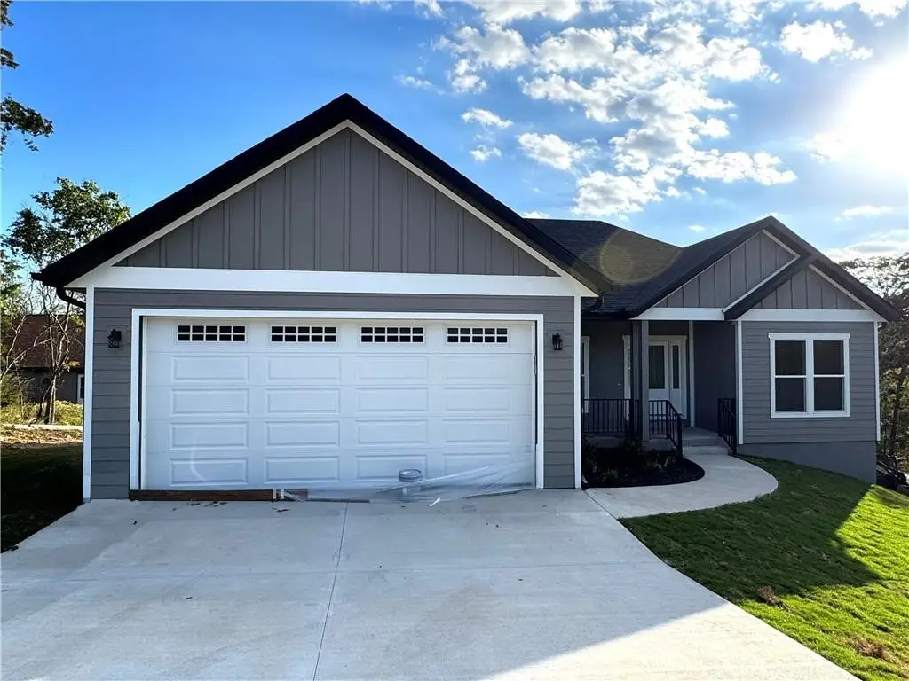 2 Silverspur Lane, Holiday Island, AR 72631 - Image #1