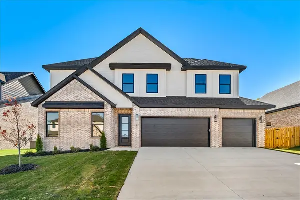 1821 Peacock Road, Centerton, AR 72719