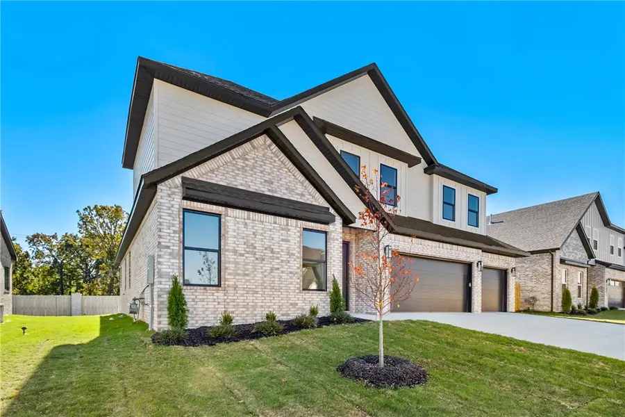 1821 Peacock Road, Centerton, AR 72719 - Image #2