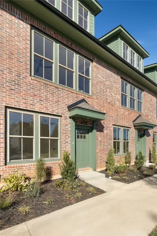 442 E Martin Luther King Jr Boulevard, Fayetteville, AR 72701 - Image #1