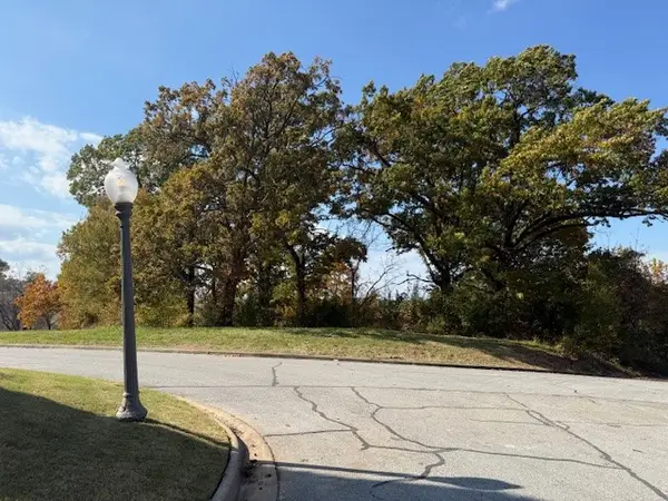 Champions Boulevard, Rogers, AR 72758